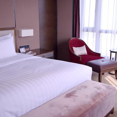 The Qube Hotel Shanghai Xinqiao Экстерьер фото