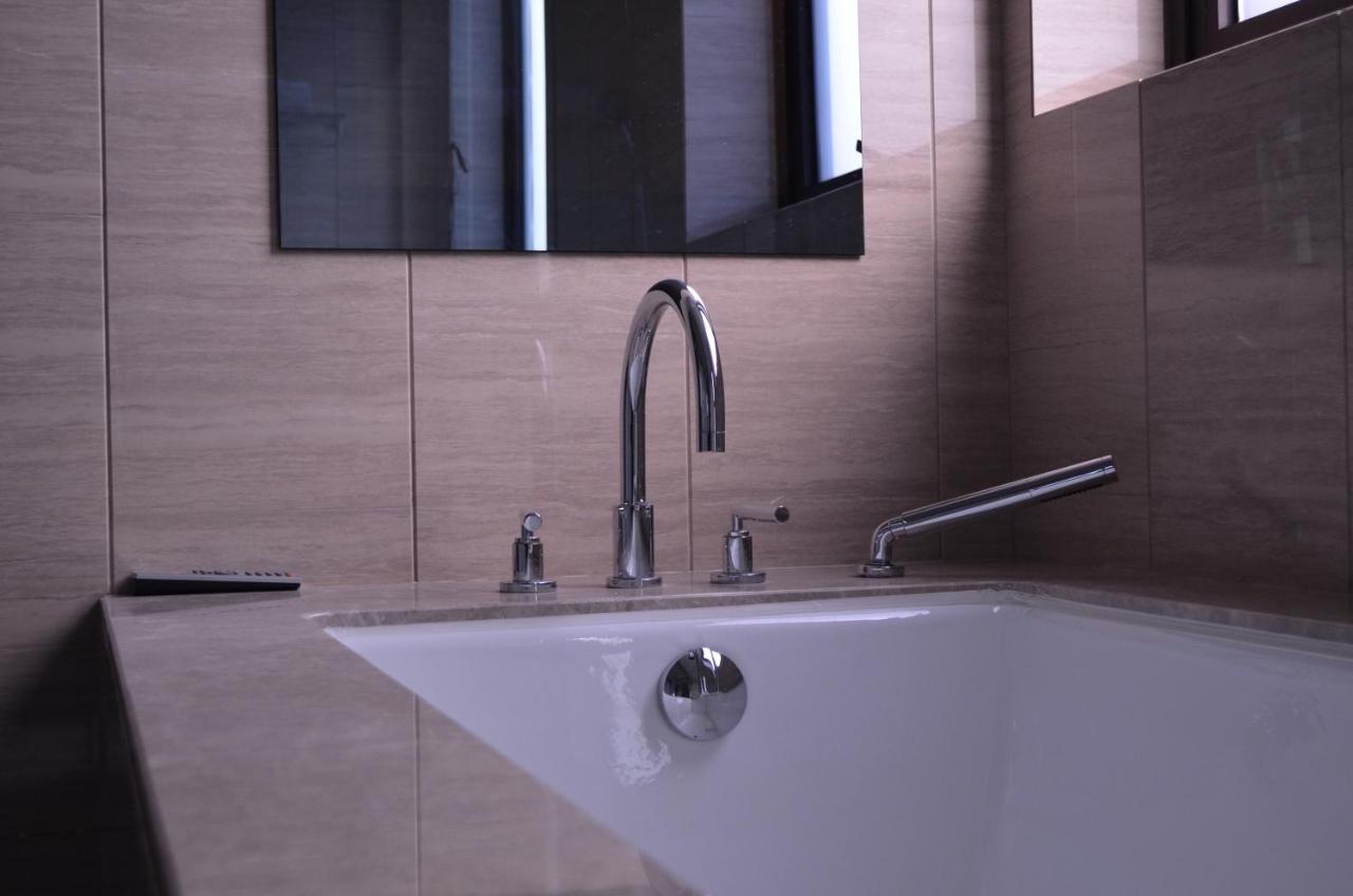 The Qube Hotel Shanghai Xinqiao Экстерьер фото