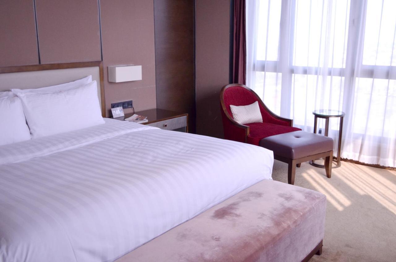 The Qube Hotel Shanghai Xinqiao Экстерьер фото